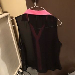 Button town sleeveless top